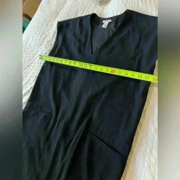 Bar III black polyester shift dress (with pockets!) size medium - Picture 5 of 7